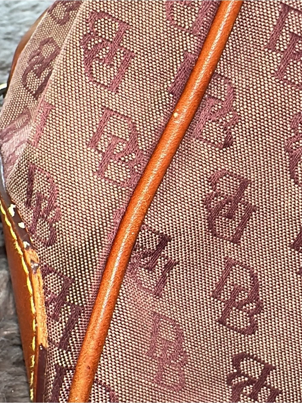 Dooney & Bourke Monogram Canvas & Leather Satchel NEEDS CLEANING INSIDE (bags21)